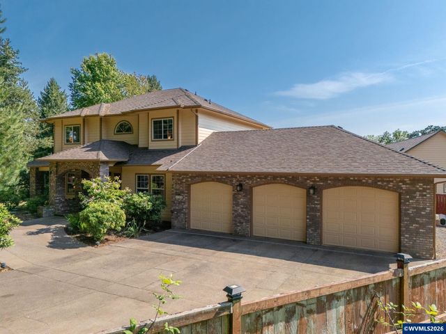 37310 Fawn Dr, Lebanon, OR 97355