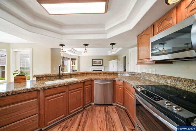 37310 Fawn Dr, Lebanon, OR 97355