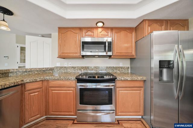 37310 Fawn Dr, Lebanon, OR 97355