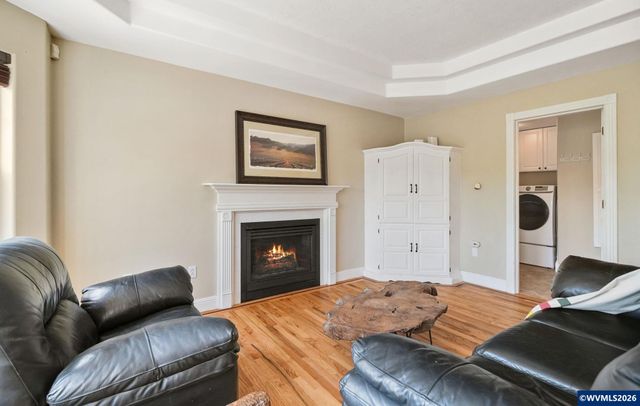 37310 Fawn Dr, Lebanon, OR 97355