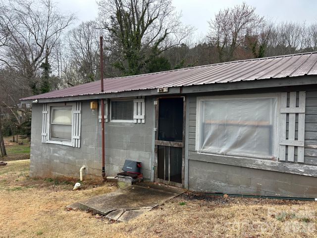 4237 Laurel Hill Road, Claremont, NC 28610