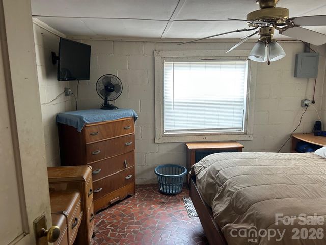 4237 Laurel Hill Road, Claremont, NC 28610