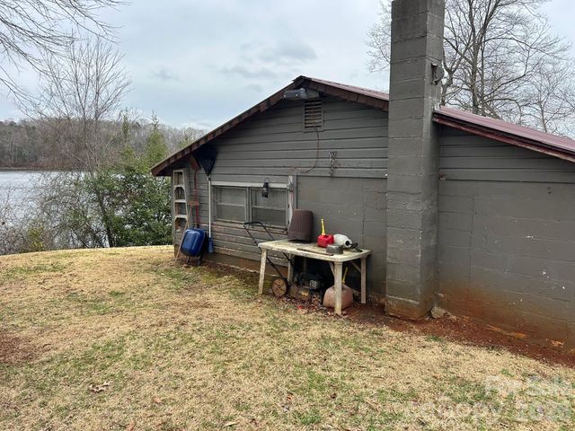 4237 Laurel Hill Road, Claremont, NC 28610