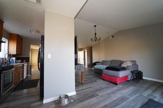 8689 Tea Cart Ct, Sacramento, CA 95828