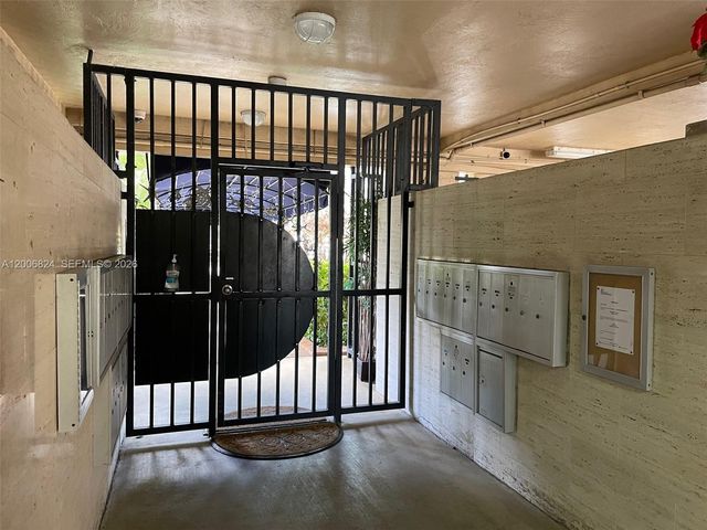 2600 NE 135th St 3F-A, North Miami, FL 33181