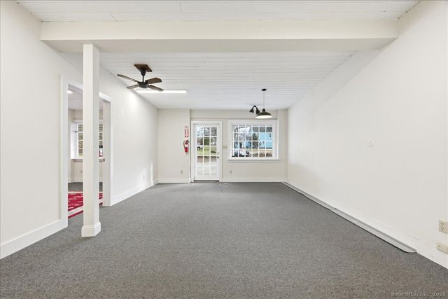 33 Deep River Road, Essex, CT 06409