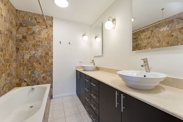 1920 N Clark Street 3A, Chicago, IL 60614