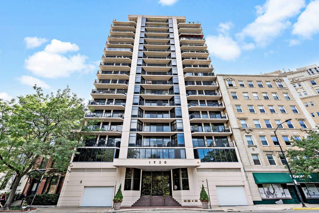 1920 N Clark Street 3A, Chicago, IL 60614