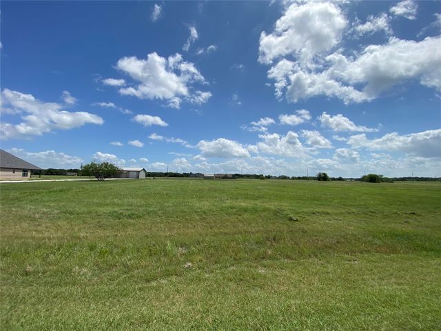 LT 300 COWBOY Drive, Mildred, TX 75109