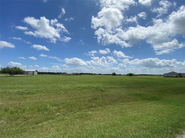 LT 300 COWBOY Drive, Mildred, TX 75109