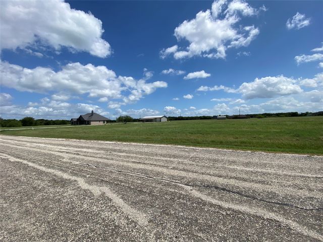 LT 300 COWBOY Drive, Mildred, TX 75109
