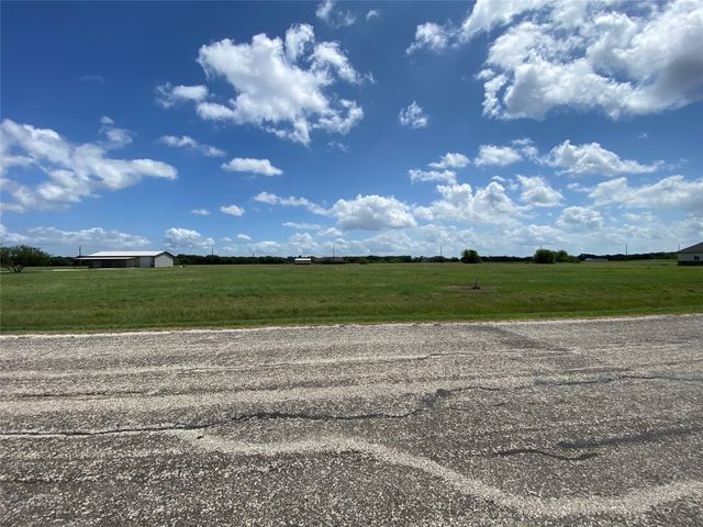 LT 300 COWBOY Drive, Mildred, TX 75109