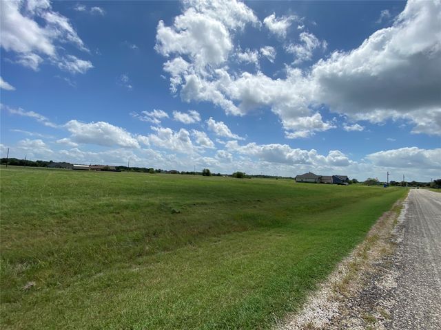 LT 300 COWBOY Drive, Mildred, TX 75109