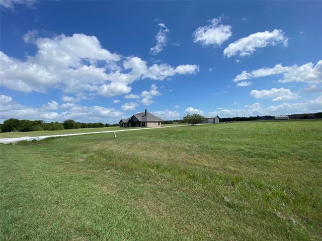 LT 300 COWBOY Drive, Mildred, TX 75109