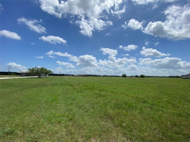 LT 300 COWBOY Drive, Mildred, TX 75109