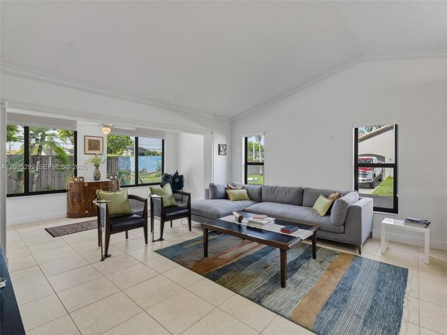 11472 SW 87th Ter, Miami, FL 33173