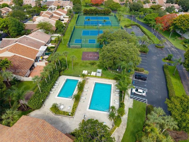 11472 SW 87th Ter, Miami, FL 33173
