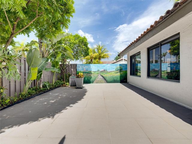 11472 SW 87th Ter, Miami, FL 33173