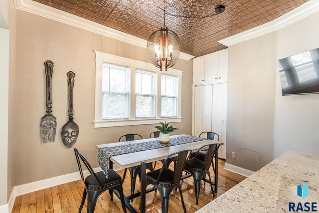 1001 S 1st Ave Avenue, Sioux Falls, SD 57105