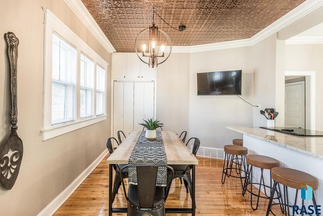 1001 S 1st Ave Avenue, Sioux Falls, SD 57105