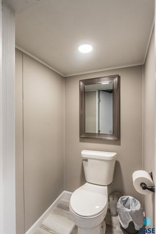 1001 S 1st Ave Avenue, Sioux Falls, SD 57105