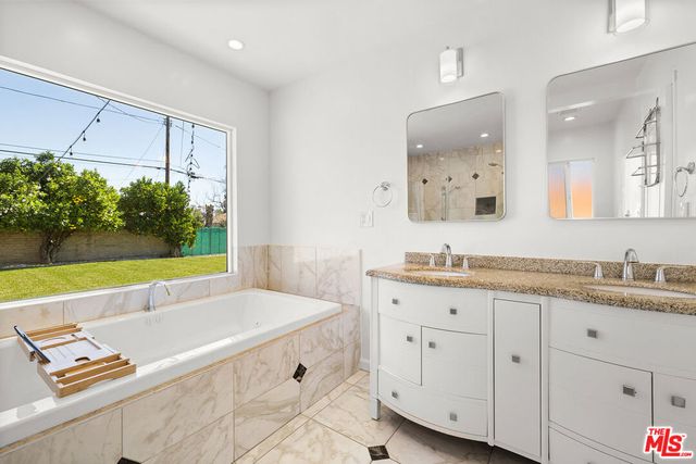 5926 Cleon Avenue, North Hollywood, CA 91601