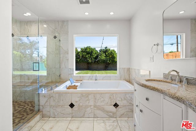 5926 Cleon Avenue, North Hollywood, CA 91601