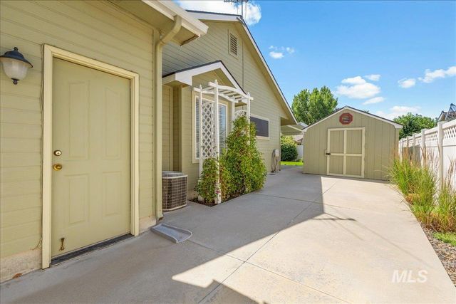 2685 E Green Canyon Drive, Meridian, ID 83642