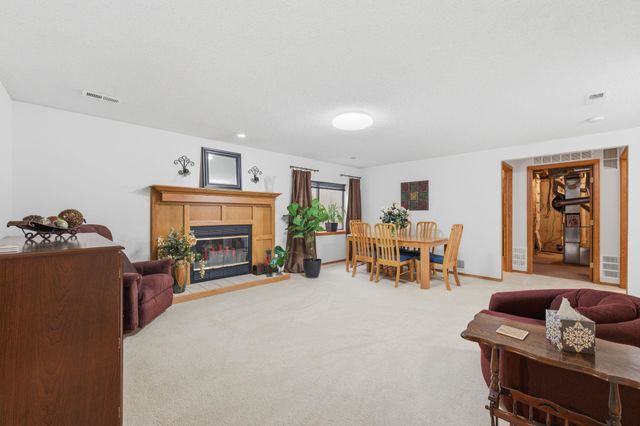 1442 N Pine Grove, Wichita, KS 67212