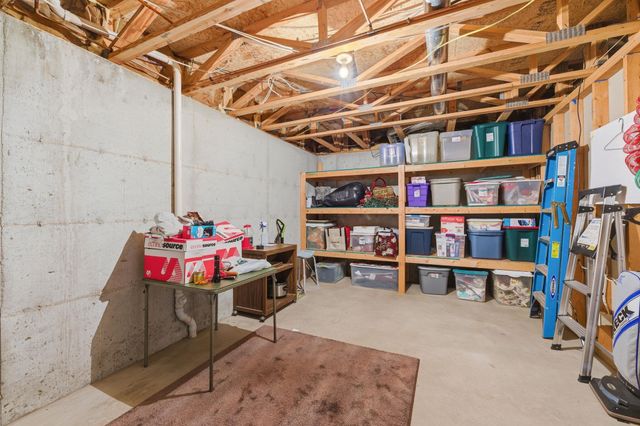 1442 N Pine Grove, Wichita, KS 67212