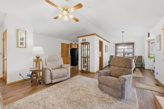 1442 N Pine Grove, Wichita, KS 67212