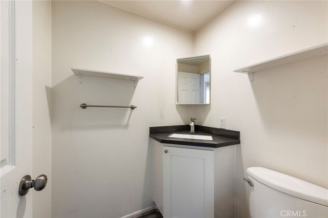 22242 Germain St 7, Chatsworth, CA 91311