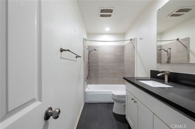 22242 Germain St 7, Chatsworth, CA 91311