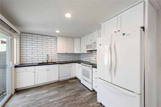 22242 Germain St 7, Chatsworth, CA 91311