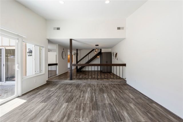22242 Germain St 7, Chatsworth, CA 91311