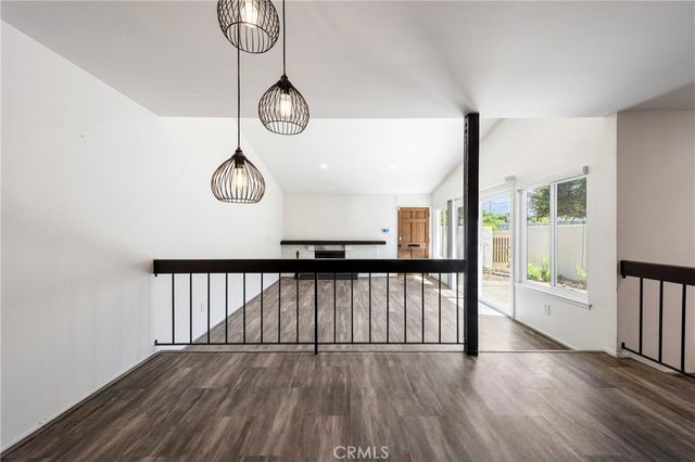 22242 Germain St 7, Chatsworth, CA 91311