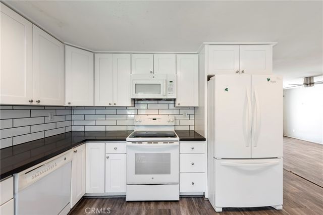 22242 Germain St 7, Chatsworth, CA 91311