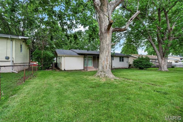 1276 Springhurst Drive, Florissant, MO 63031