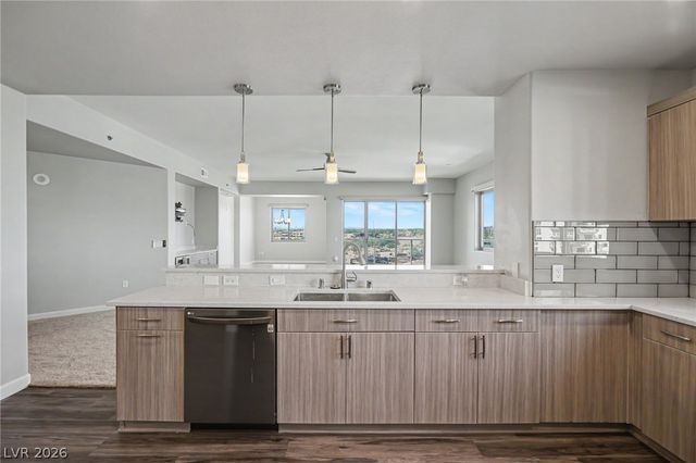 8255 Las Vegas Boulevard 722, Las Vegas, NV 89123