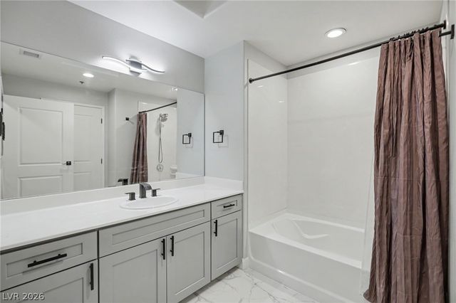 8255 Las Vegas Boulevard 722, Las Vegas, NV 89123