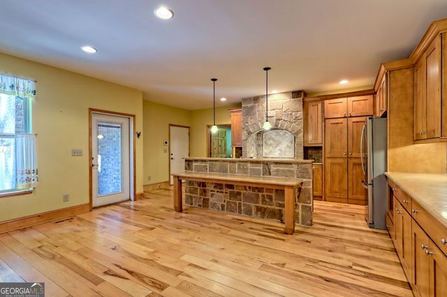 876 WHITETAIL Trail, Clayton, GA 30525