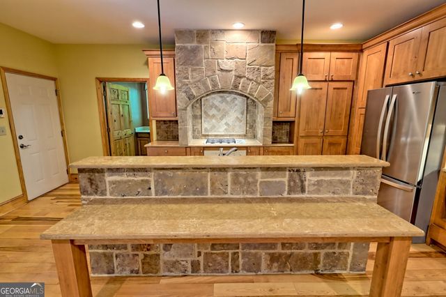 876 WHITETAIL Trail, Clayton, GA 30525