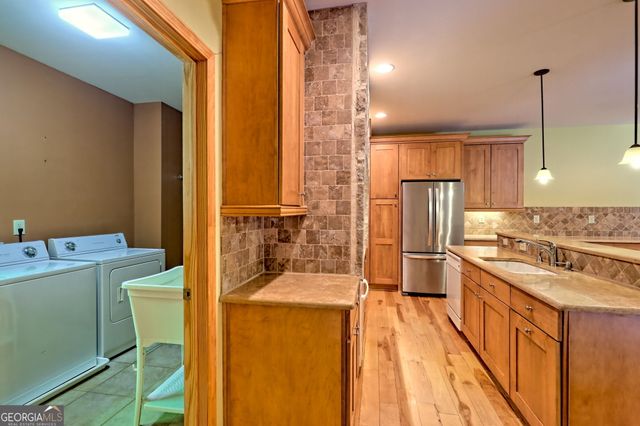876 WHITETAIL Trail, Clayton, GA 30525