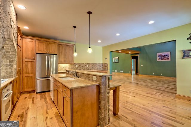 876 WHITETAIL Trail, Clayton, GA 30525