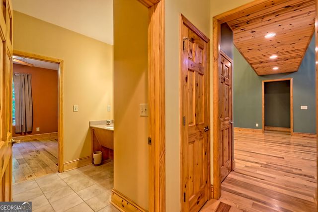 876 WHITETAIL Trail, Clayton, GA 30525