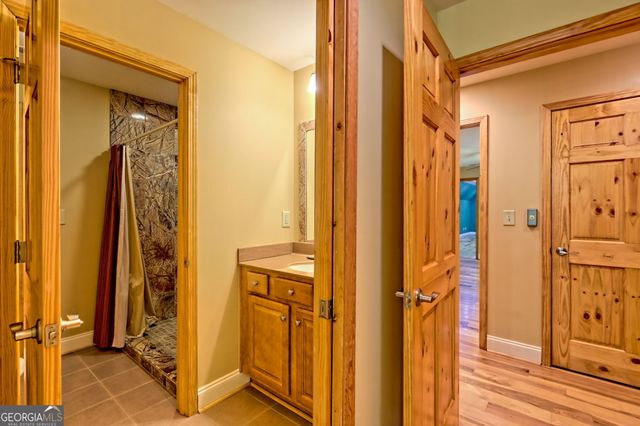 876 WHITETAIL Trail, Clayton, GA 30525