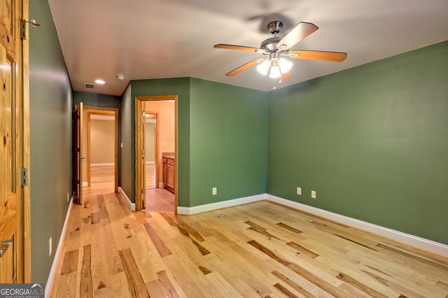 876 WHITETAIL Trail, Clayton, GA 30525
