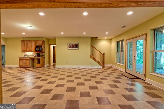 876 WHITETAIL Trail, Clayton, GA 30525