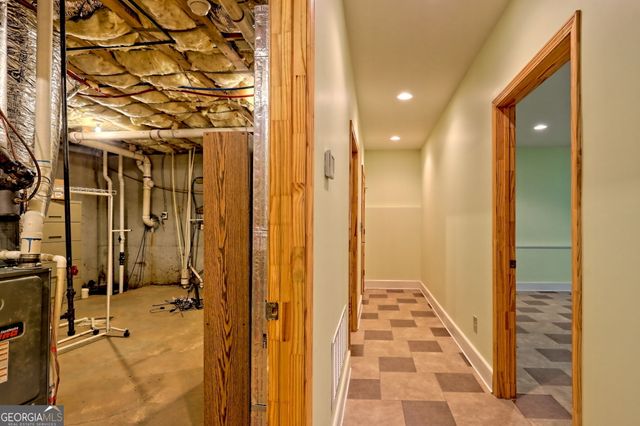 876 WHITETAIL Trail, Clayton, GA 30525