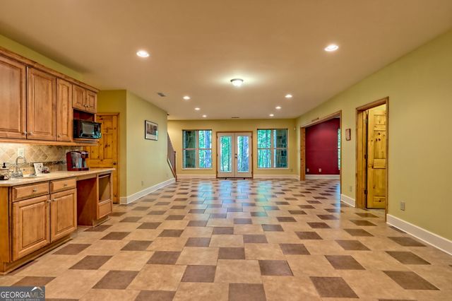876 WHITETAIL Trail, Clayton, GA 30525